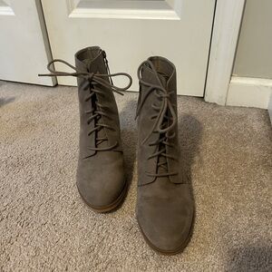 Time and Tru Women's Lace-Up Boots - Taupe